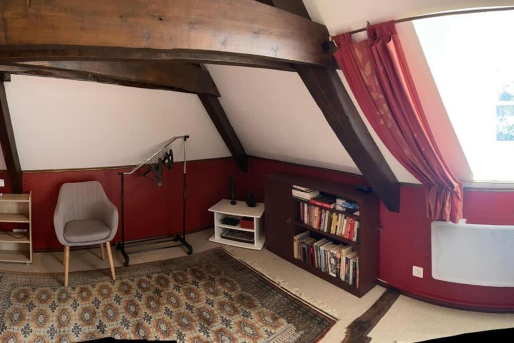 Maison En Pierre Sur Les Quais De La Dordogne Argentat Buitenkant foto